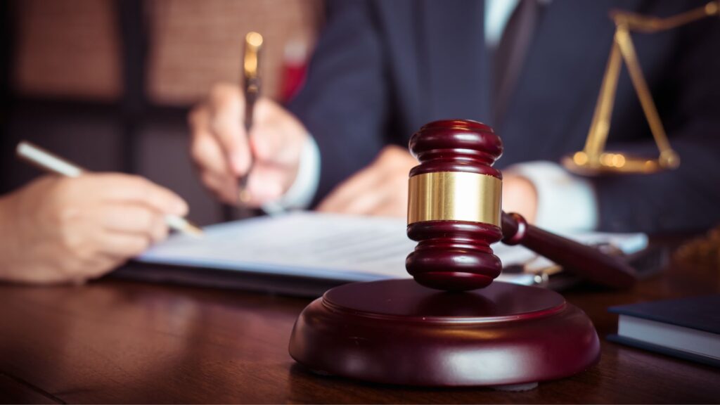 Av Burhan Doğuş Ayparlar